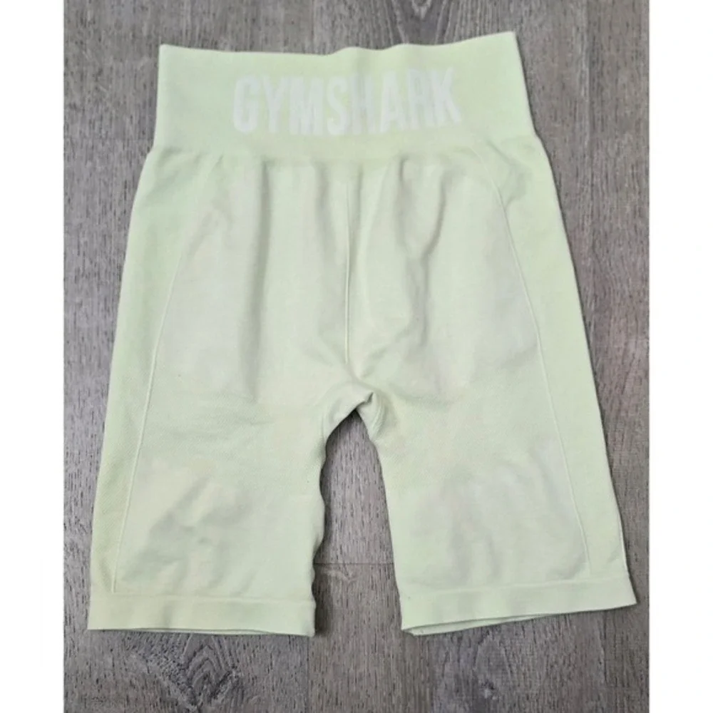 Gymshark Training Shorts Womens Medium Gym Workout Athletic‎ Activewear